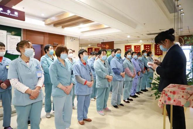 护工培训多少钱一期？北京不同等级课程价格表(图1)