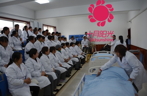 北京医院护工培训：靠谱机构如何看待“速成拿证班”(图2)